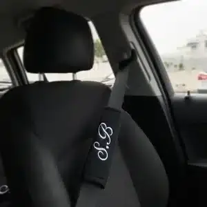 כיסוי לחגורת הרכב עם רקמה בעיצוב אישי