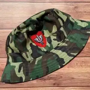 כובע טמבל מנומר עם רקמה