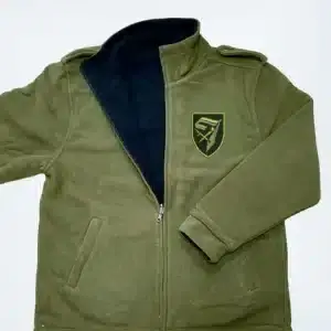 מעיל פליז דו-צדדי ירוק עם סמל צבאי