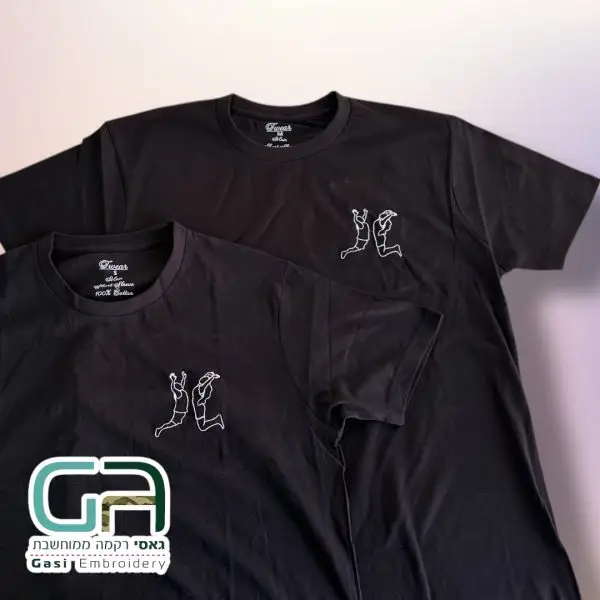 ⁦זוג חולצות טישרט עם רקמת תמונה⁩ – תמונה ⁦2⁩