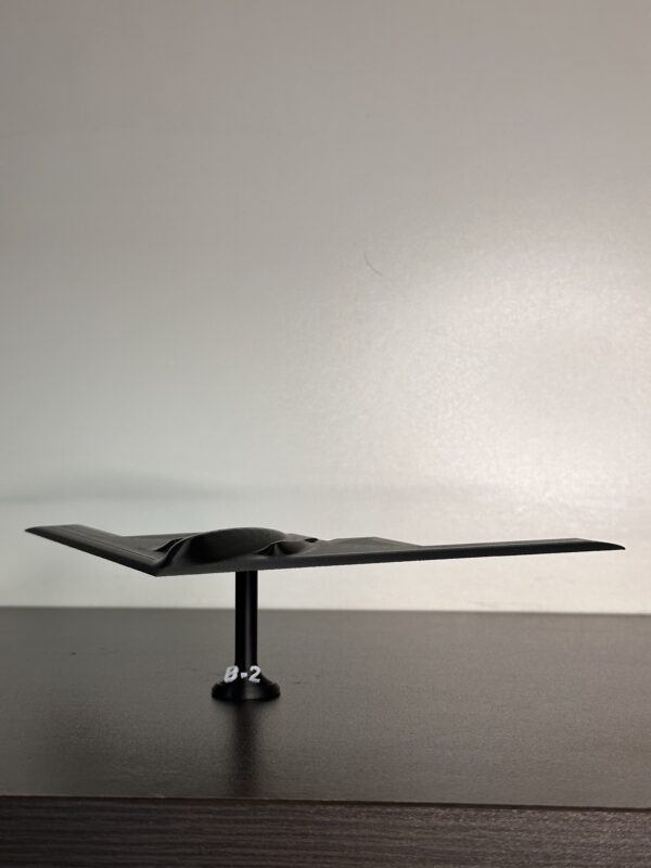 ⁦דגם מפציץ אמריקאי B-2 Spirit בהדפסת תלת מימד⁩ – תמונה ⁦2⁩