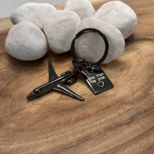 מחזיק מפתחות מטוס בהקדשה אישית